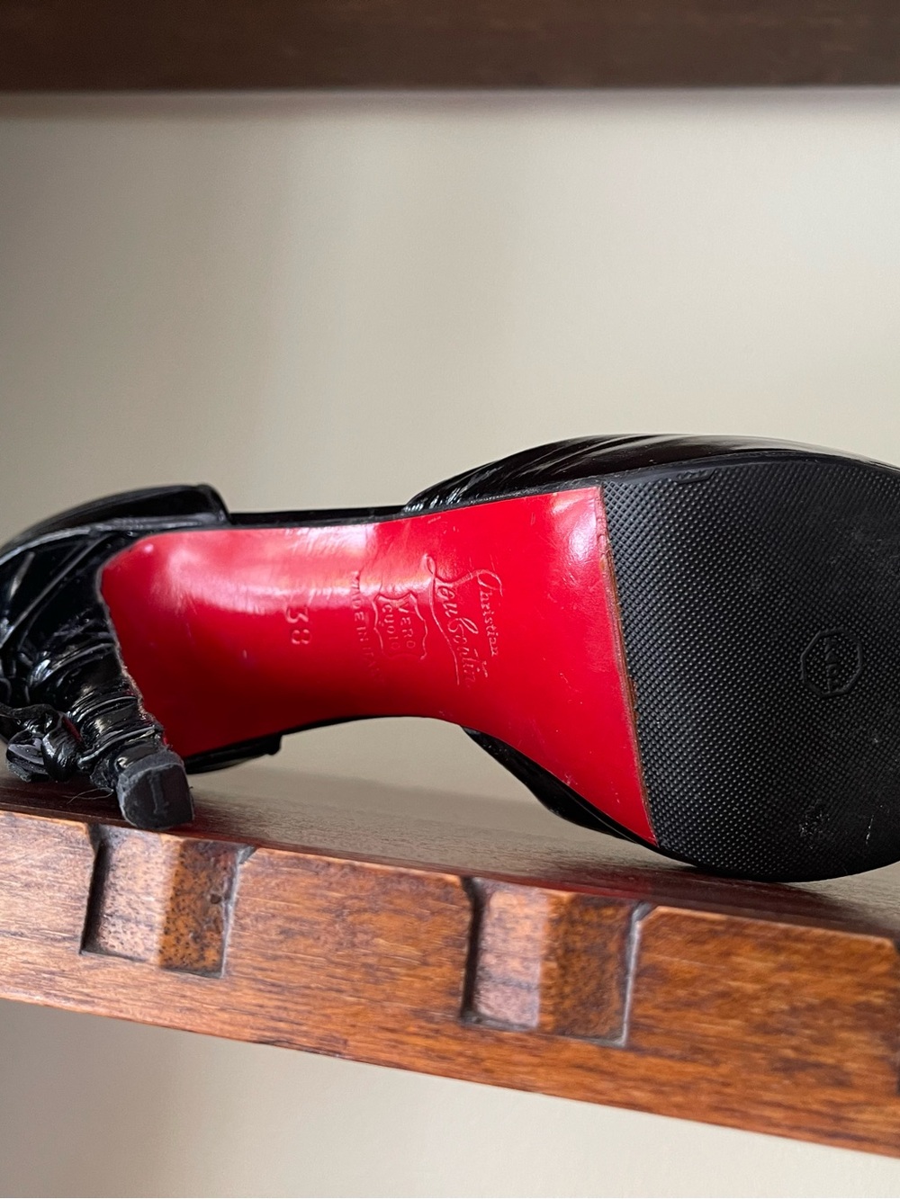Christian Louboutin Madame Butterfly D’Orsay Black Patent Red Bottom Heels EU 38 - Picture 5 of 15